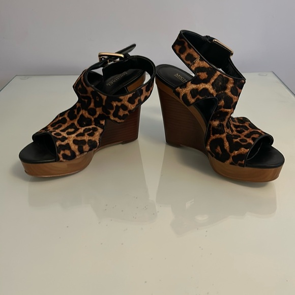 Michael Kors leopard wedge sandal never worn no box - Picture 1 of 5